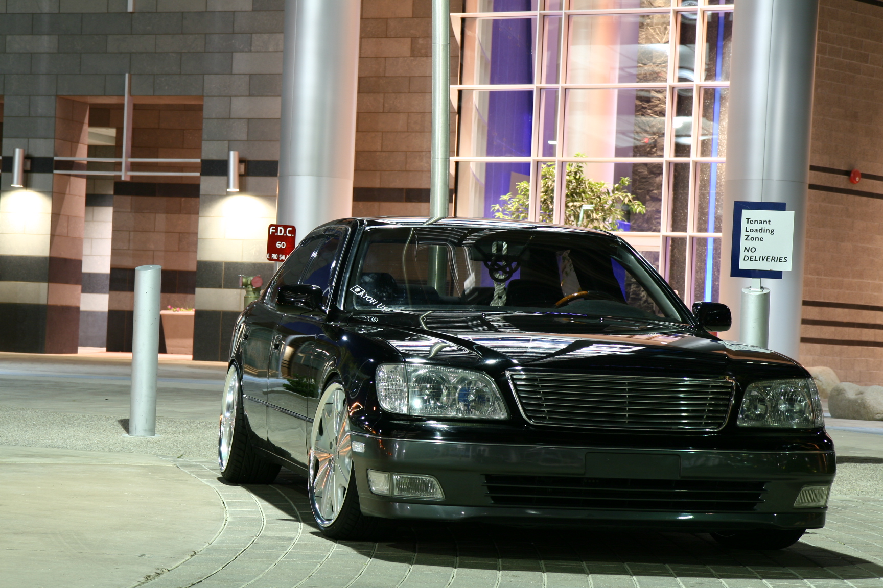 photo 1 Lexus LS 400 custom wheels Work Varianza D3S 20x9.0, ET +23, tire size 235/30 R20. 20x10.0 ET+15 245/30 R20