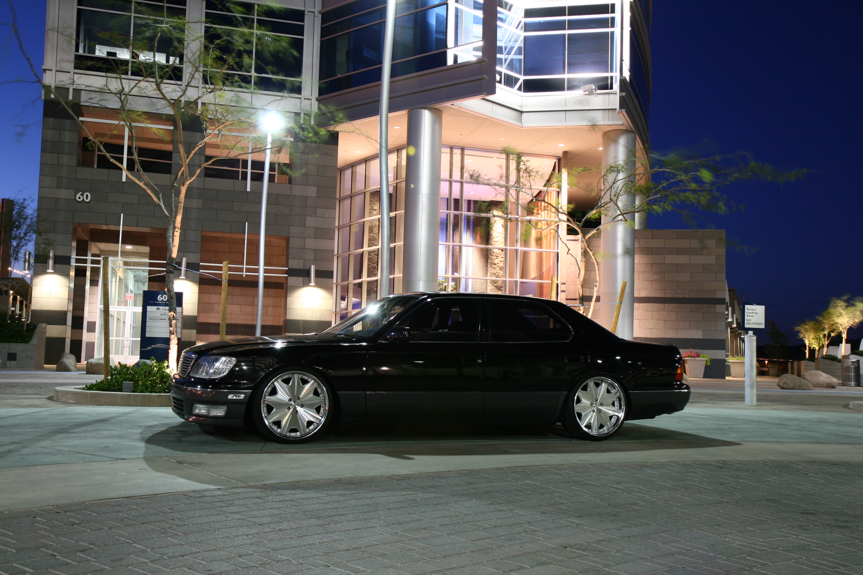photo 2 Lexus LS 400 custom wheels Work Varianza D3S 20x9.0, ET +23, tire size 235/30 R20. 20x10.0 ET+15 245/30 R20