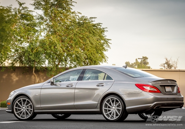 photo 1 Mercedes-Benz CLS-Class custom wheels Vossen CVT 20x, ET , tire size X R20. x ET 