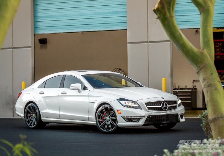 photo 1 Mercedes-Benz CLS-Class custom wheels Vossen CV4 20x, ET , tire size X R20. x ET 