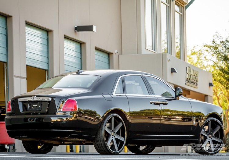 photo 2 Rolls-Royce Ghost custom wheels Giovanna Verona 24x, ET , tire size X R24. x ET