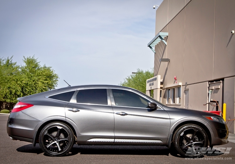 photo 1 Honda Accord Crosstour custom wheels Giovanna Dalar-5 20x, ET , tire size X R20. x ET 