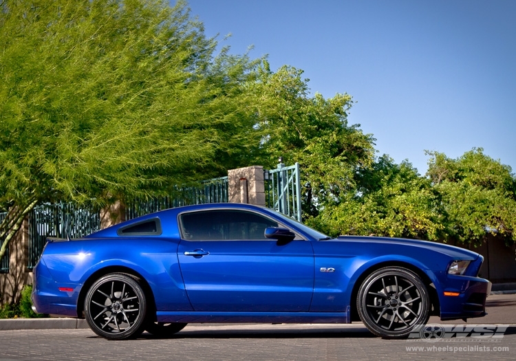 photo 1 Ford Mustang custom wheels Giovanna Monza 20x, ET , tire size X R20. x ET