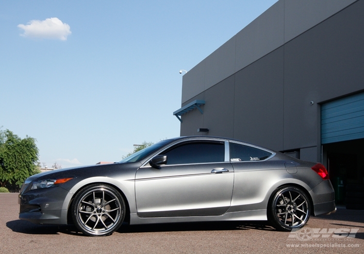 photo 1 Honda Accord custom wheels Giovanna Monza 20x, ET , tire size X R20. x ET